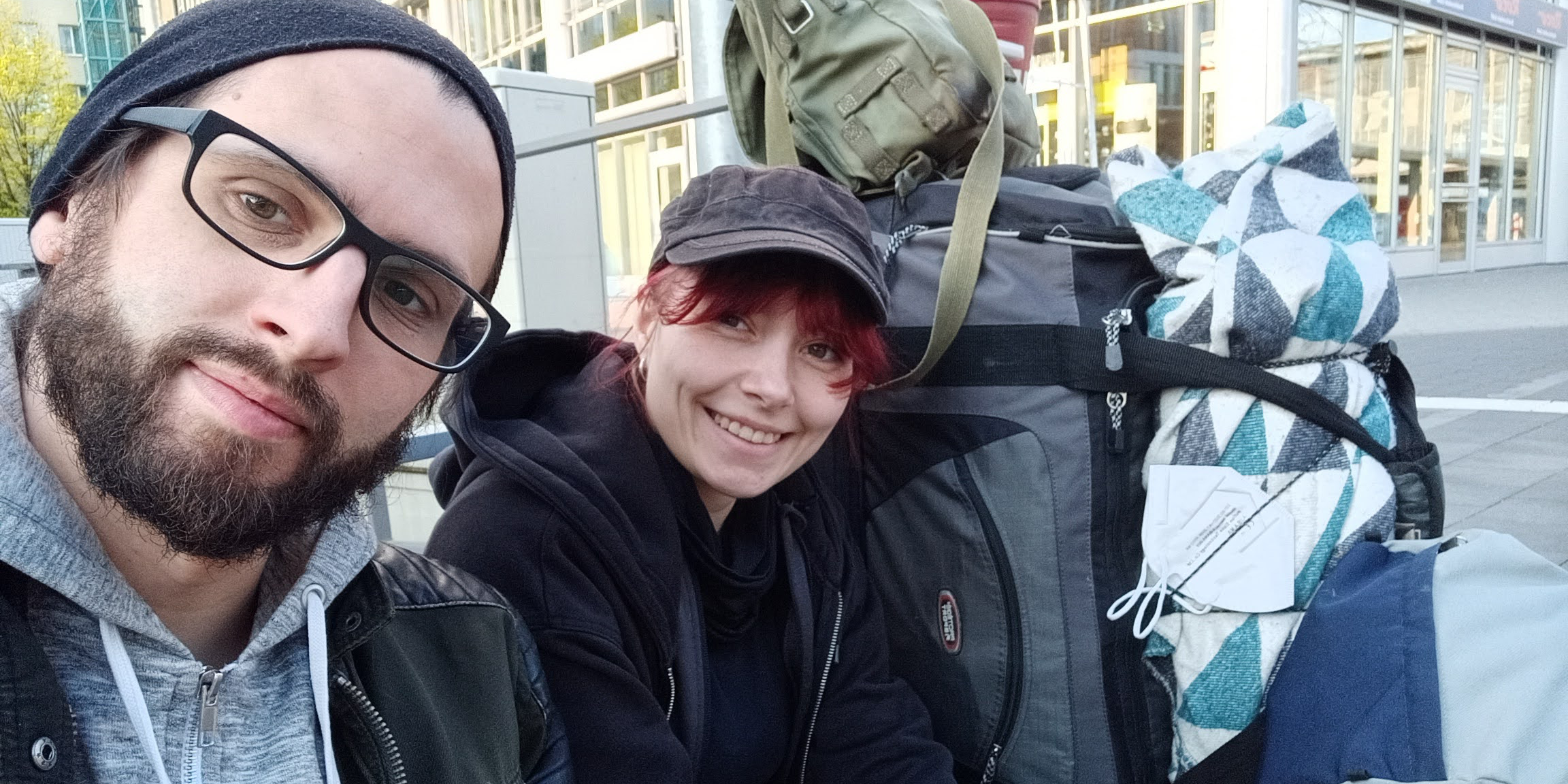 Max & Cinja Ein Bild von den Personen hinter Marktstich: Max und Cinja